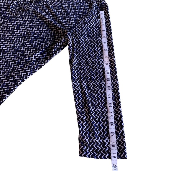 41 Hawthorn V-Neck Blouse - Medium - Picture 9 of 12